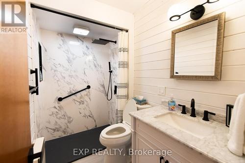 31 Spruce Drive, Temagami, ON - Indoor Photo Showing Bathroom