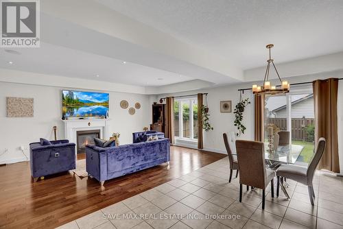 17 Lagoon Avenue, Hamilton (Hamilton Beach), ON - Indoor