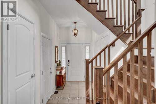 17 Lagoon Avenue, Hamilton (Hamilton Beach), ON - Indoor Photo Showing Other Room