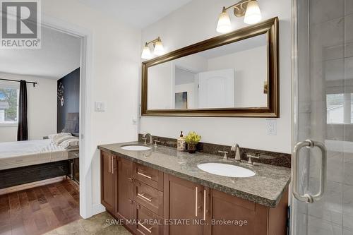 17 Lagoon Avenue, Hamilton (Hamilton Beach), ON - Indoor Photo Showing Bathroom