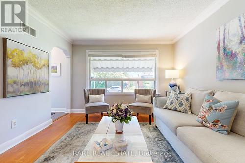 28 Burnley Avenue, Toronto (Wexford-Maryvale), ON - Indoor Photo Showing Living Room