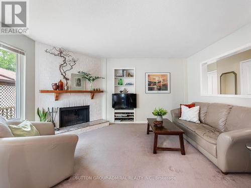 172 Spruce Street, Aurora (Aurora Village), ON - Indoor Photo Showing Living Room With Fireplace