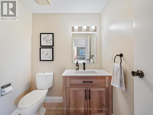 172 Spruce Street, Aurora (Aurora Village), ON - Indoor Photo Showing Bathroom