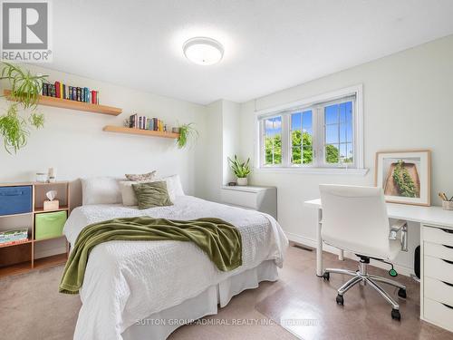 172 Spruce Street, Aurora (Aurora Village), ON - Indoor Photo Showing Bedroom