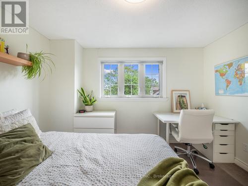 172 Spruce Street, Aurora (Aurora Village), ON - Indoor Photo Showing Bedroom