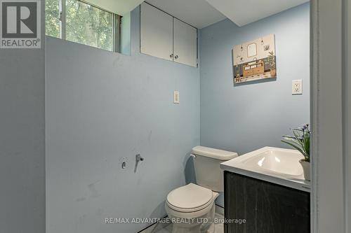 1156 Lancaster Street, London, ON - Indoor Photo Showing Bathroom