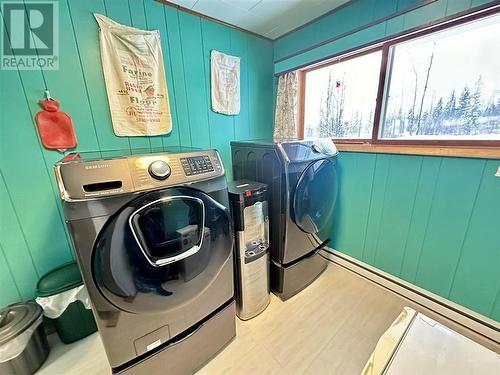 4040 Gill Place, Cluculz Lake, BC - Indoor Photo Showing Laundry Room