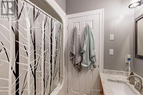 4568 Paynes Crescent, Clarington, ON - Indoor Photo Showing Bathroom