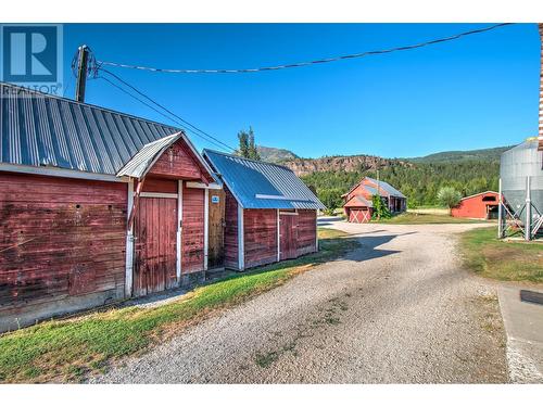 553 Salmon River Road, Salmon Arm, BC 