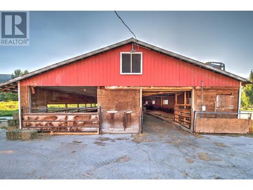 553 Salmon River Road, Salmon Arm, BC 