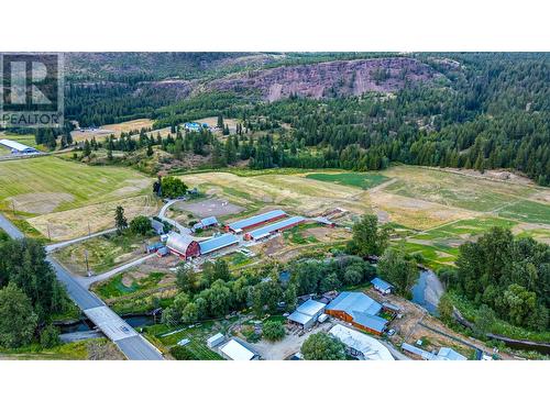 553 Salmon River Road, Salmon Arm, BC 