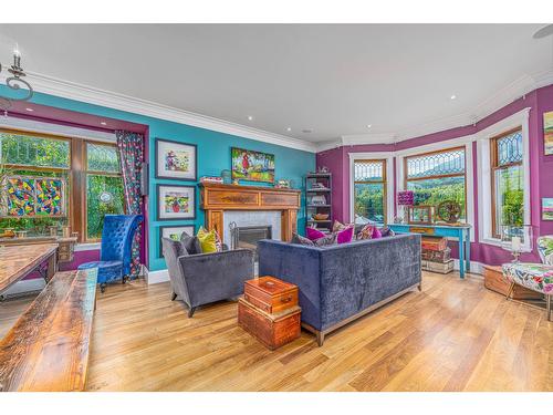 622 5Th Avenue, Fernie, BC - Indoor Photo Showing Living Room With Fireplace