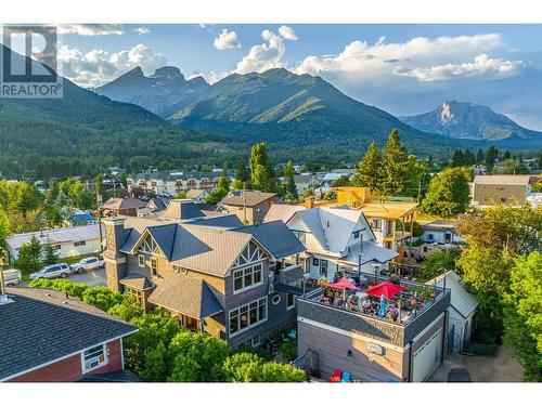 622 5Th Avenue, Fernie, BC - Outdoor With View