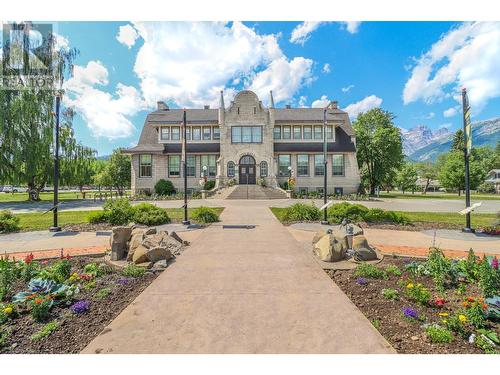 622 5Th Avenue, Fernie, BC - Outdoor