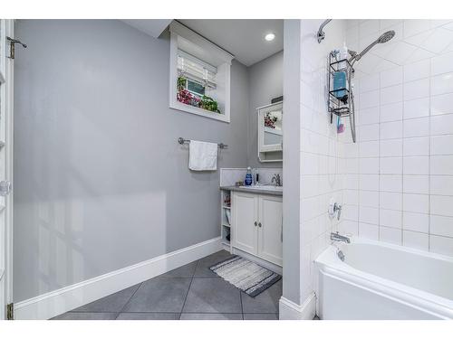 622 5Th Avenue, Fernie, BC - Indoor Photo Showing Bathroom