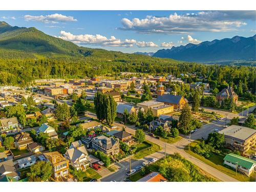 622 5Th Avenue, Fernie, BC - Outdoor With View