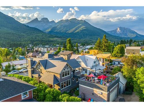 622 5Th Avenue, Fernie, BC - Outdoor With View