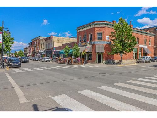 622 5Th Avenue, Fernie, BC - Outdoor