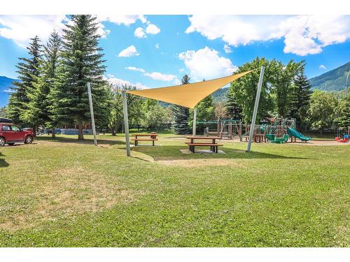 622 5Th Avenue, Fernie, BC - Outdoor With View