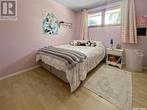 1147 Sidney Street E, Swift Current, SK - Indoor Photo Showing Bedroom