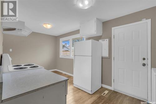 233 U Avenue N, Saskatoon, SK - Indoor