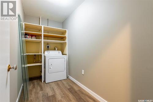 233 U Avenue N, Saskatoon, SK - Indoor Photo Showing Laundry Room