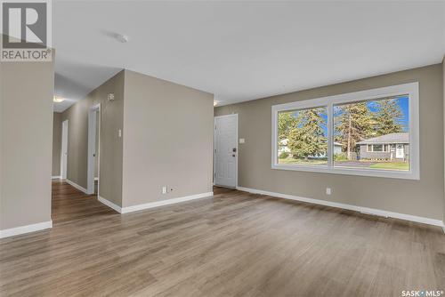 233 U Avenue N, Saskatoon, SK - Indoor