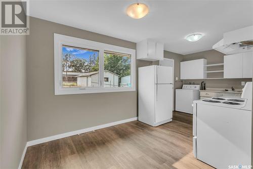 233 U Avenue N, Saskatoon, SK - Indoor Photo Showing Kitchen