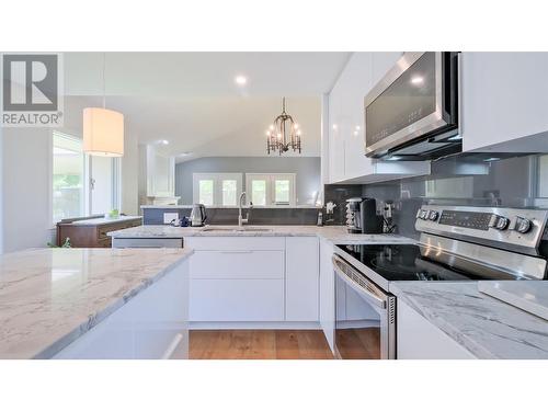 950 Lanfranco Road Unit# 45, Kelowna, BC - Indoor Photo Showing Kitchen