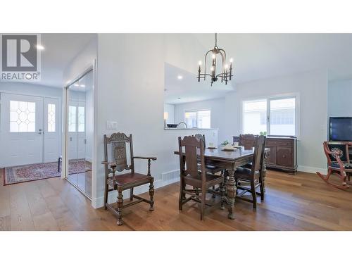 950 Lanfranco Road Unit# 45, Kelowna, BC - Indoor Photo Showing Dining Room