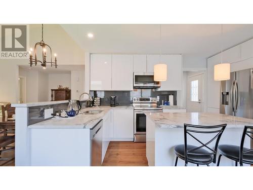 950 Lanfranco Road Unit# 45, Kelowna, BC - Indoor Photo Showing Kitchen