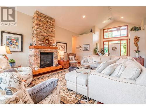 15714 Whiskey Cove Road, Lake Country, BC - Indoor Photo Showing Living Room With Fireplace