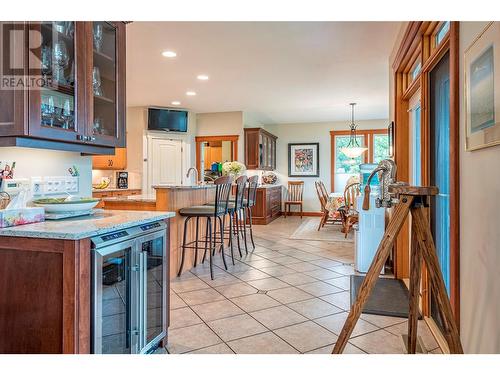 15714 Whiskey Cove Road, Lake Country, BC - Indoor Photo Showing Kitchen