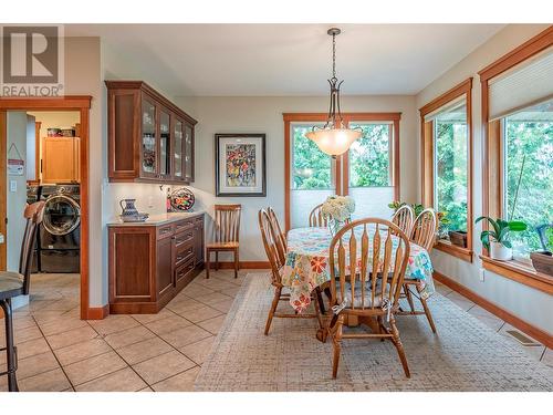 15714 Whiskey Cove Road, Lake Country, BC - Indoor Photo Showing Dining Room