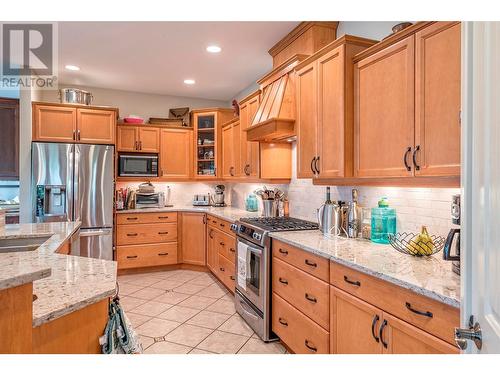 15714 Whiskey Cove Road, Lake Country, BC - Indoor Photo Showing Kitchen