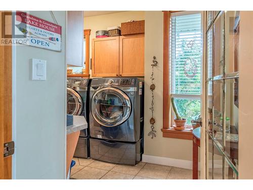 15714 Whiskey Cove Road, Lake Country, BC - Indoor Photo Showing Laundry Room