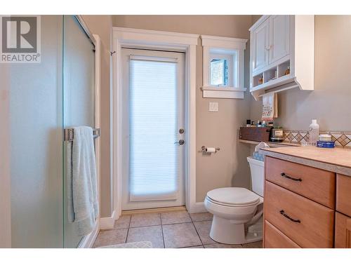 15714 Whiskey Cove Road, Lake Country, BC - Indoor Photo Showing Bathroom