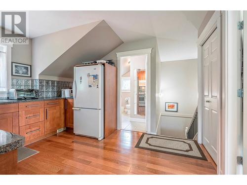 15714 Whiskey Cove Road, Lake Country, BC - Indoor Photo Showing Kitchen