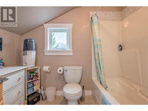 15714 Whiskey Cove Road, Lake Country, BC - Indoor Photo Showing Bathroom