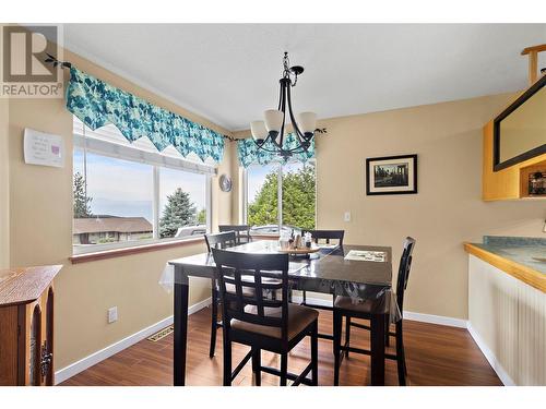 2856 Hilltop Road, Blind Bay, BC - Indoor Photo Showing Dining Room