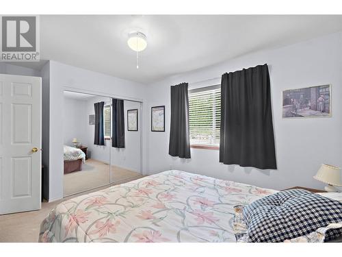 2856 Hilltop Road, Blind Bay, BC - Indoor Photo Showing Bedroom