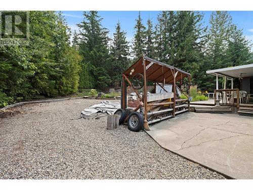 2856 Hilltop Road, Blind Bay, BC - Outdoor