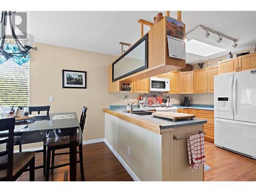 2856 Hilltop Road, Blind Bay, BC - Indoor Photo Showing Kitchen With Double Sink