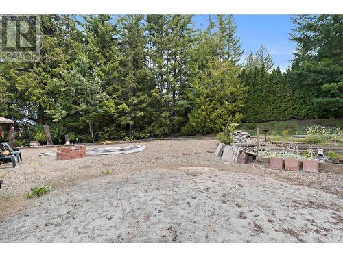 2856 Hilltop Road, Blind Bay, BC - Outdoor