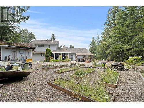 2856 Hilltop Road, Blind Bay, BC - Outdoor