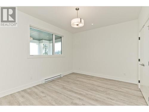 129 Summer Wood Drive, Kelowna, BC - Indoor Photo Showing Other Room