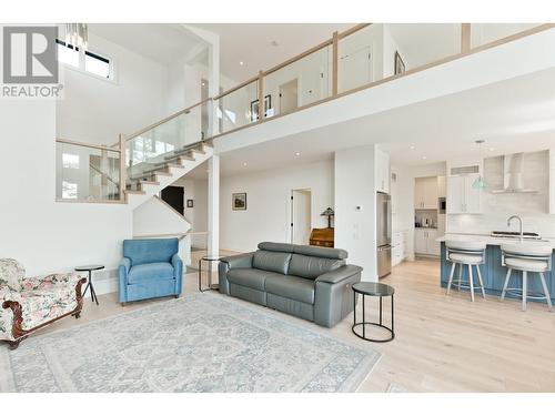 129 Summer Wood Drive, Kelowna, BC - Indoor Photo Showing Living Room