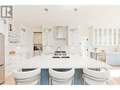 129 Summer Wood Drive, Kelowna, BC - Indoor Photo Showing Kitchen With Stainless Steel Kitchen With Upgraded Kitchen