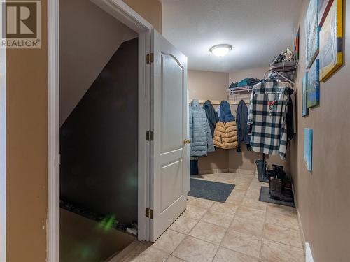 594 Clayton Crescent, Kelowna, BC - Indoor Photo Showing Other Room