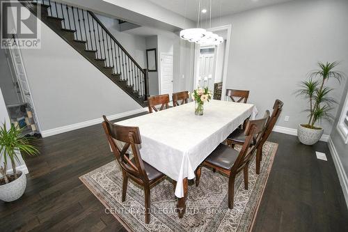 812 Jackpine Way, London, ON - Indoor Photo Showing Dining Room